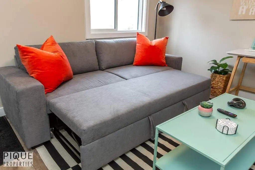 Apartment New, Euro-Style Suite, Whyte Avenue, Ac, Netflix, Sleeps 6! Edmonton